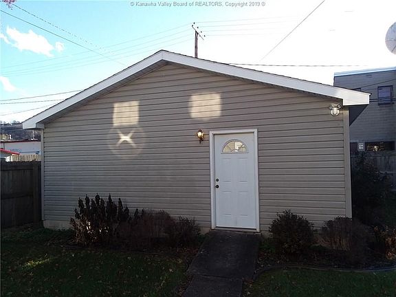 5th image of 4107 Noyes Ave SE