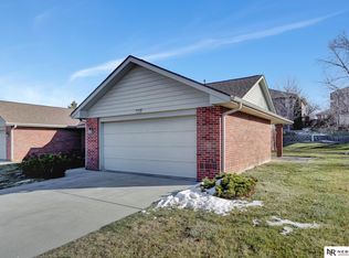 7206 Beaver Creek Ln, Lincoln, NE 68516