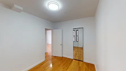 Sold by Thomas Lipovetsky, LREB