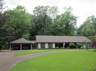 7 Bugle Ridge Dr, Vicksburg, MS 39180