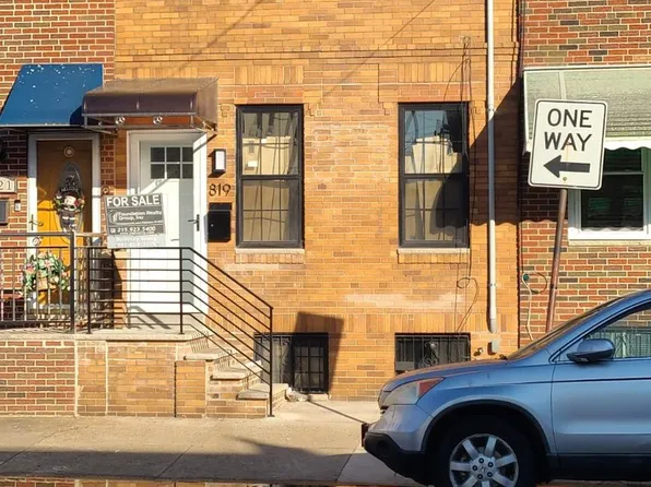819 Jackson St, Philadelphia, PA 19148