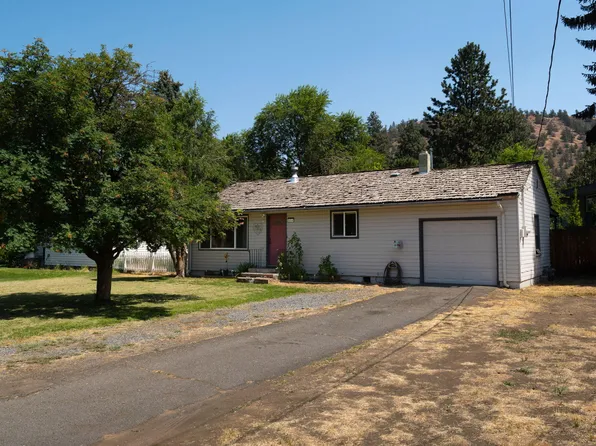 854 NE 10th St, Bend, OR 97701