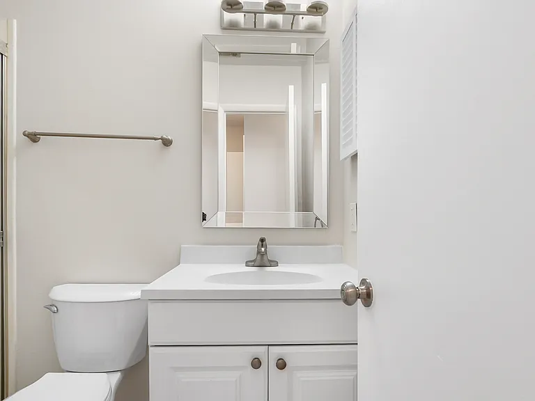 51 Cross Creek Rd #11 — Photo 10