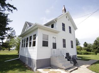 21057 150th St, Parkersburg, IA 50665