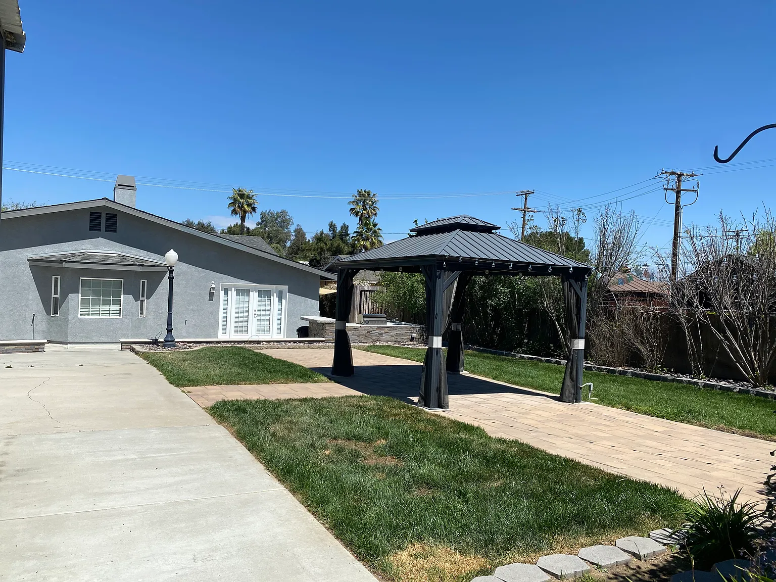 4 bed, 2713 sqft, $3,550 — Photo 2