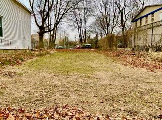 36 Smith St, Poughkeepsie, NY 12601