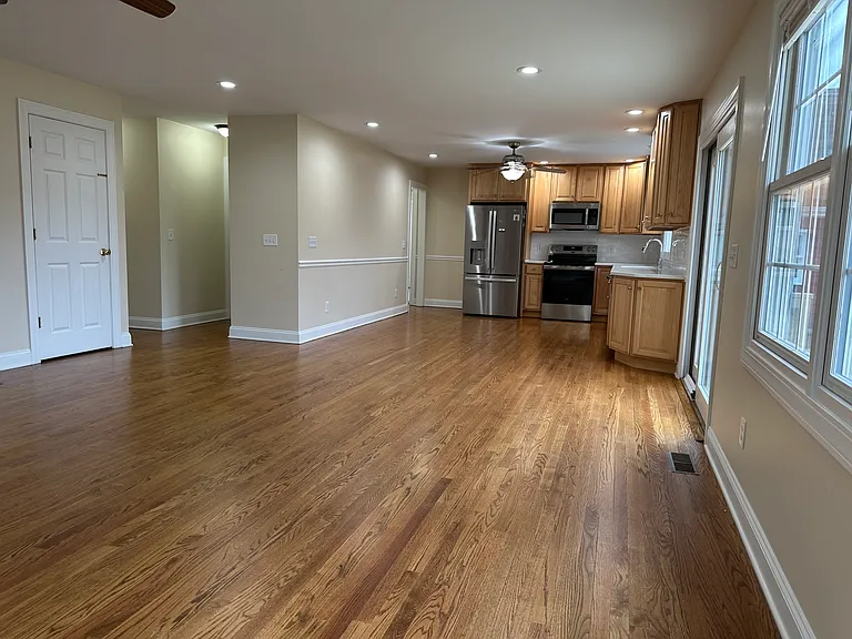 128 Center Rd — Photo 10