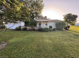 89 Beard St, Frazeysburg, OH 43822