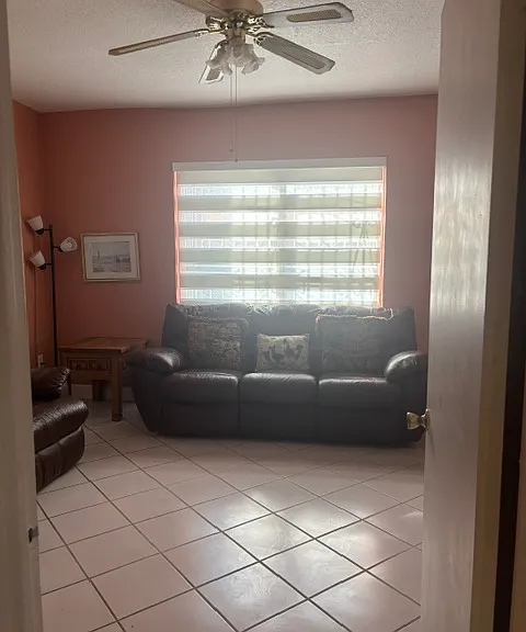 300 SW 55th Ave — Photo 15