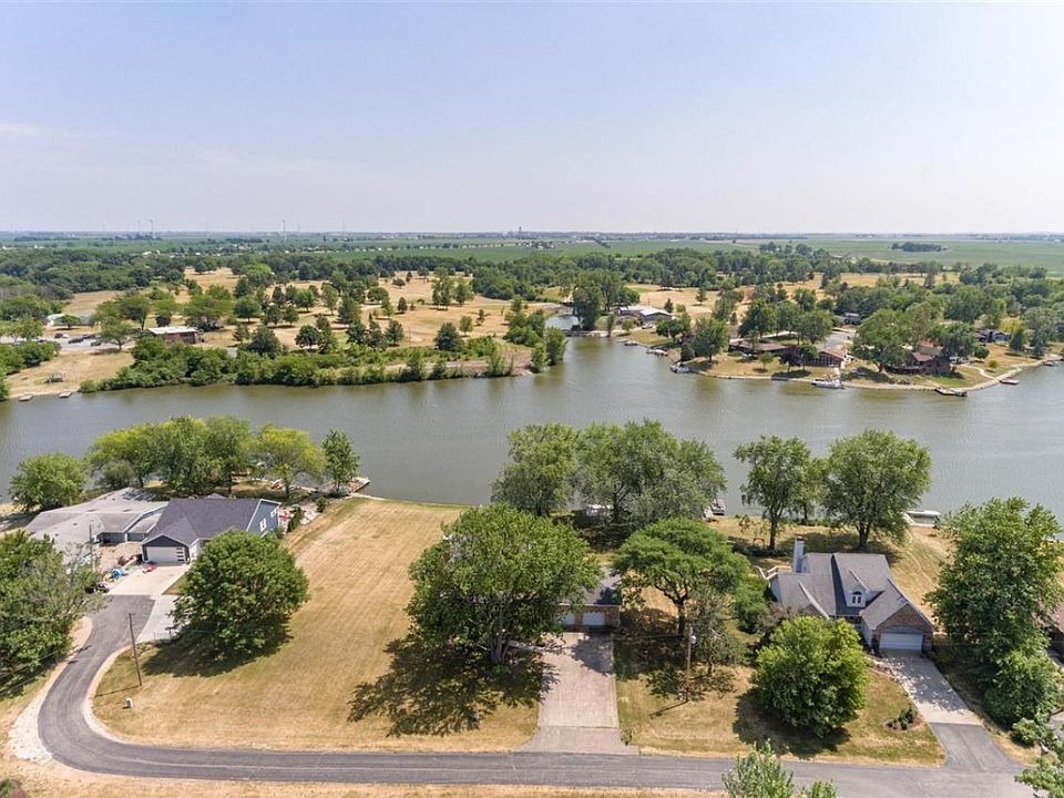 1st image of 1608 Lakeveiw Dr