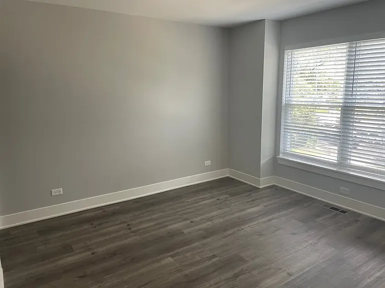 603 Broadway St — Photo 7