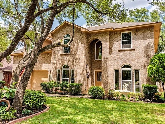 2nd image of 1808 Country Squire Dr