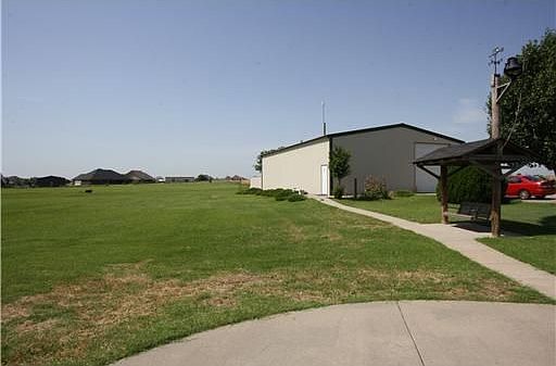 2nd image of 2806 Winding Creek Ln NE