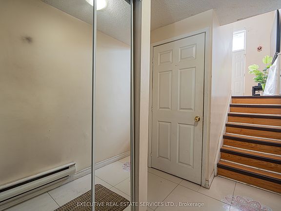 3rd image of 25 Briar Path