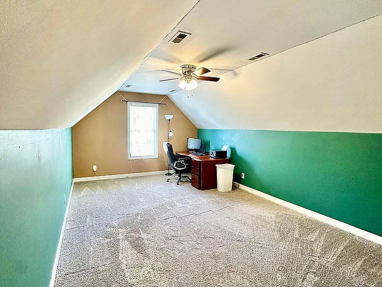 425 N Belvedere Dr — Photo 17