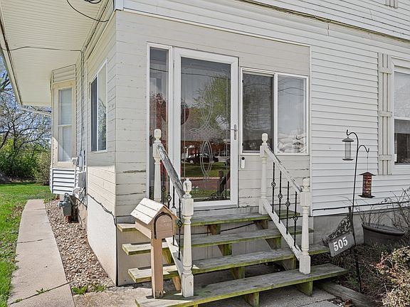 4th image of 505 E Main St