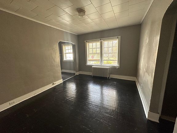 2nd image of 237 Field St Unit 1