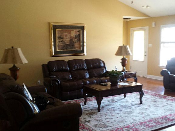 5th image of 144 Heritage Crossing Dr