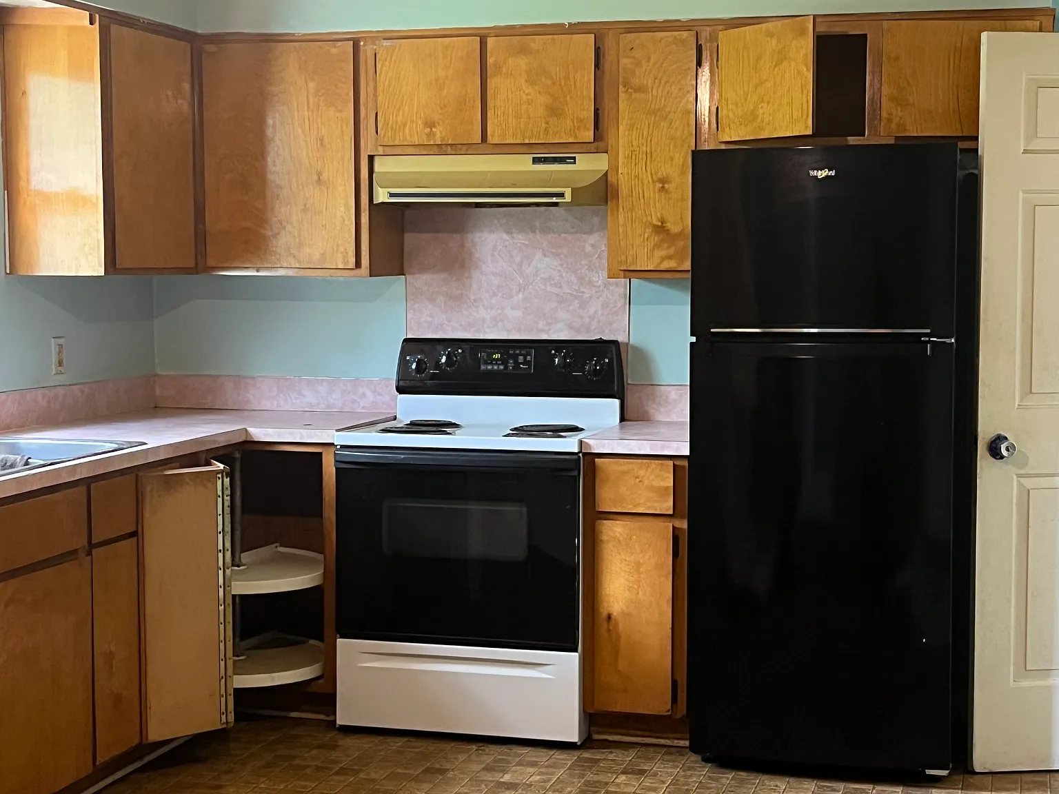 3 bed, 1300 sqft, $1,925 — Photo 4