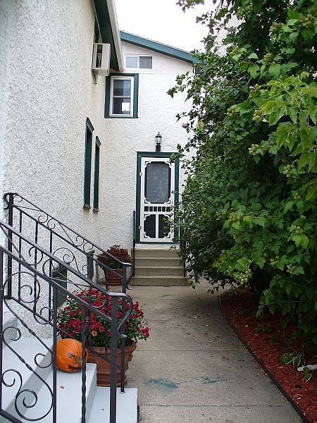 Courtyard entrance to second unit