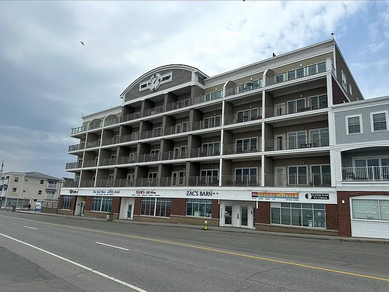 275 Ocean Blvd #203 — Photo 1