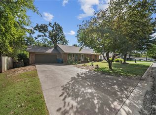 1321 Quail Run Cir, Bentonville, AR 72712