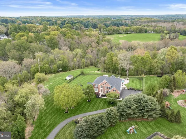 600 Corsair Ct, Sykesville, MD 21784