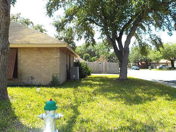 3rd image of 3209 Pelican Ave