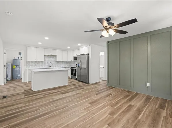 8231 Simons Dr, Norfolk, VA 23505