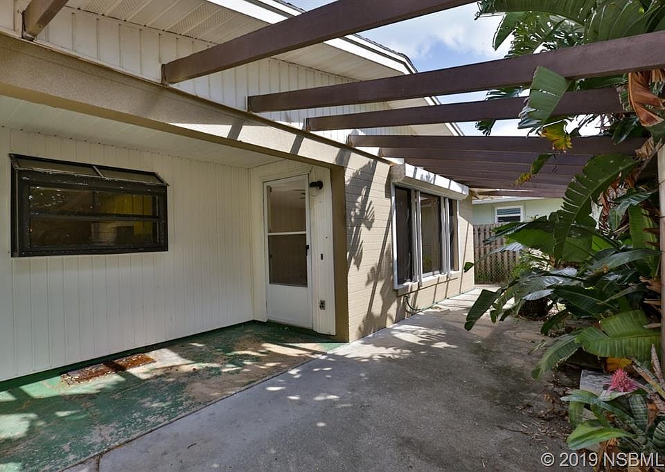 1st image of 838 E 13th Ave