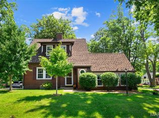 816 S Sappington Rd, Saint Louis, MO 63126