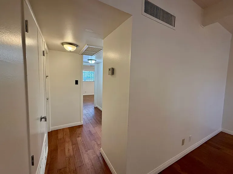 3800 Stockdale Hwy #7 — Photo 6