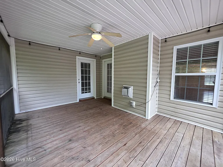 205 Woodberry Pl — Photo 31