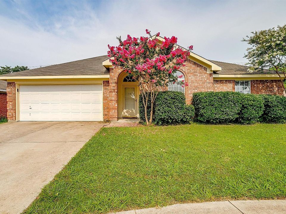 8111 Mosstree Dr, Arlington, TX 76001 Zillow