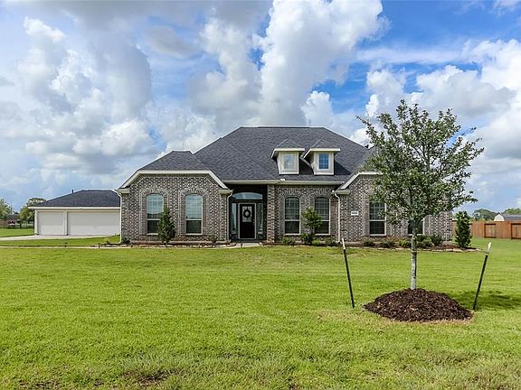 3rd image of 10818 Lake Thomas Dr