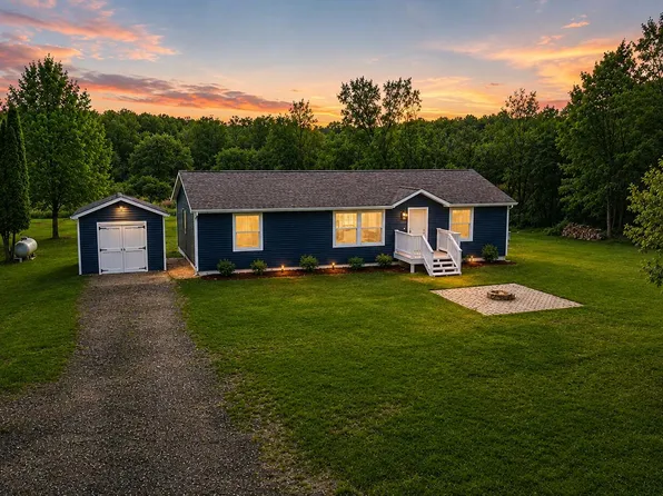 8680-16 Mile Rd NE, Cedar Springs, MI 49319