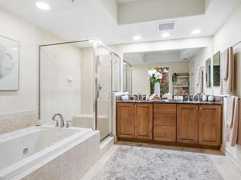 2728 Tiburon Blvd E #A-203 — Photo 21