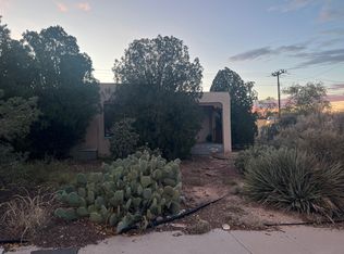 1031 Dartmouth Dr NE, Albuquerque, NM 87106