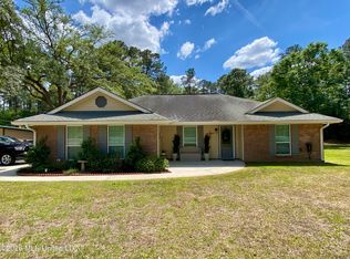 124 Lake David Dr, Picayune, MS 39466