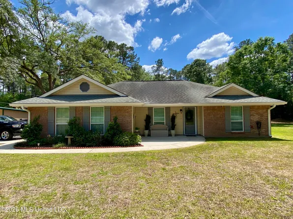 124 Lake David Dr, Picayune, MS 39466