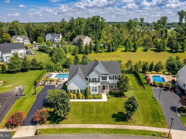318 Beech Ln, Mullica Hill, NJ 08062