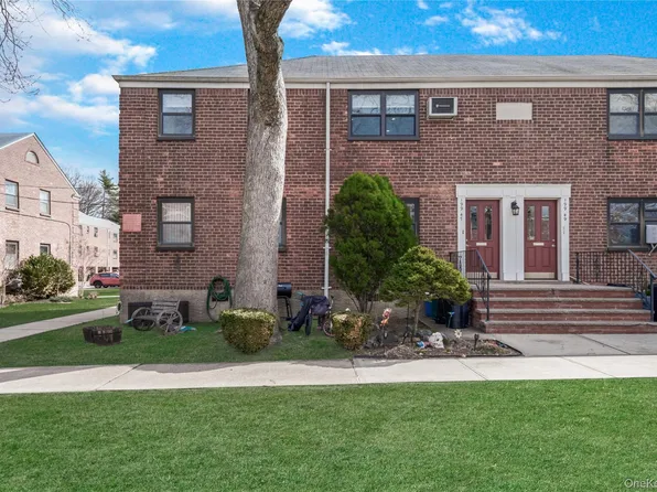 19947 22nd Avenue #UPPER, Whitestone, NY 11357