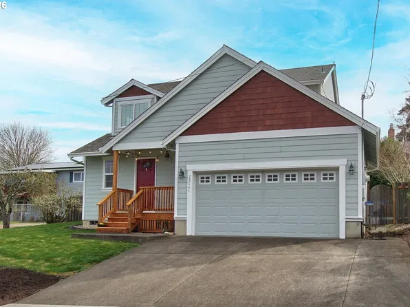 23041 SW Schamburg Dr, Sherwood, OR 97140