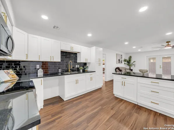 6326 Club Oaks, San Antonio, TX 78249