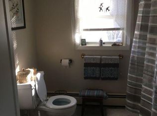 24 Vinton Ave, Cranston, RI 02920