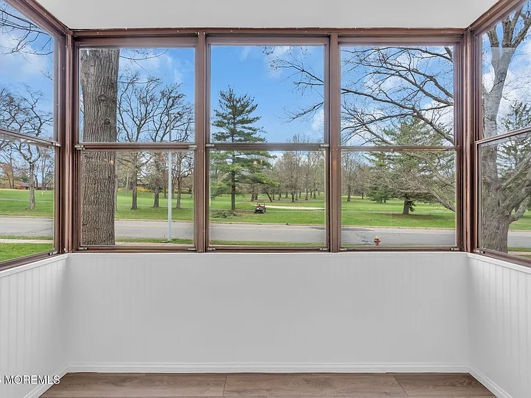 168 Amberly Dr #D — Photo 15