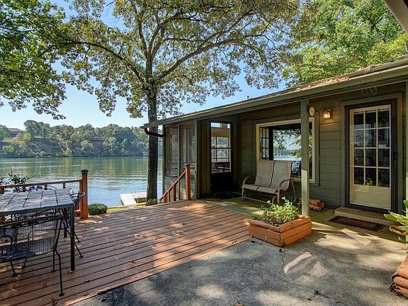 4th image of 105 Beach Haven Cir