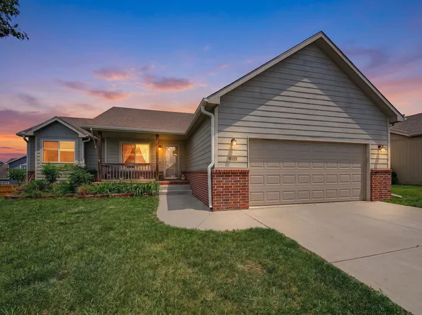 2129 Deer Trl, Junction City, KS 66441