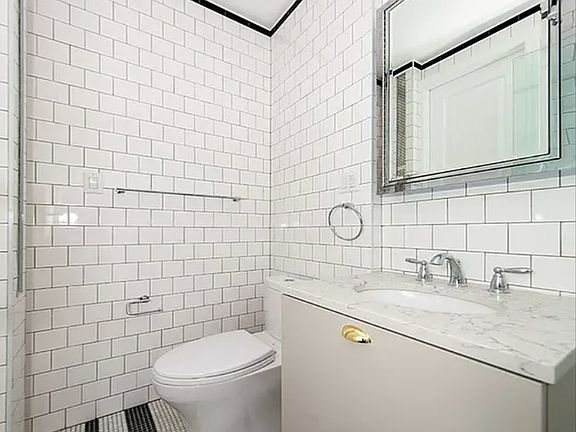 5th image of 314 41st St Floor 8