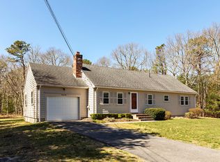 41 Dogwood Ln, Cotuit, MA 02635